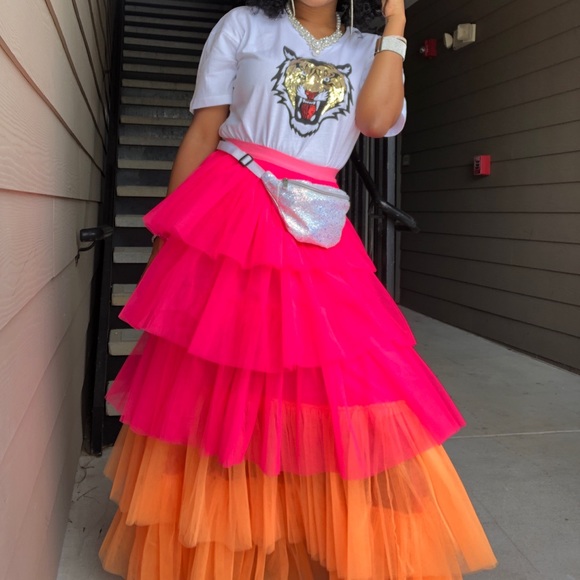 Brand new neon skirt tulle - Picture 2 of 4